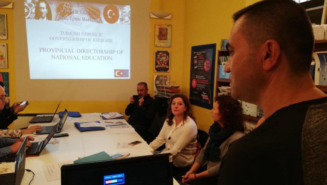 Kırşehir Milli Eğitim Müdürlüğü Yetişkin Eğitim Ortaklık projesi ilk toplantısı İtalya´nın Potenza kentinde yapıldı.